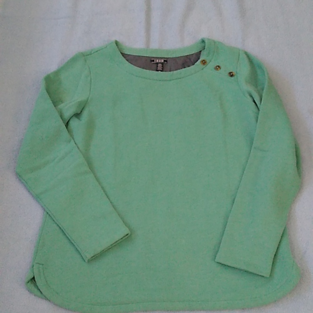 IZOD 2 Ladies Pullovers - Picture 4 of 9